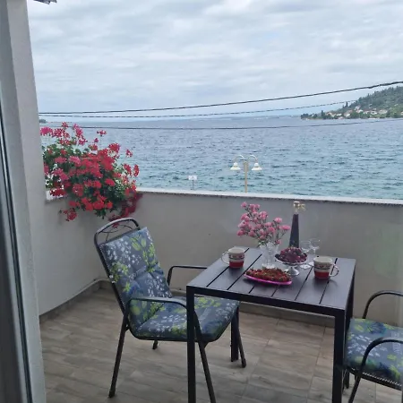 Kamena Kuca Pandorovica Kali