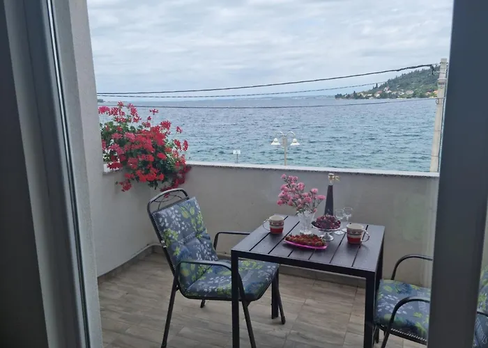 Kamena Kuca Pandorovica كالي